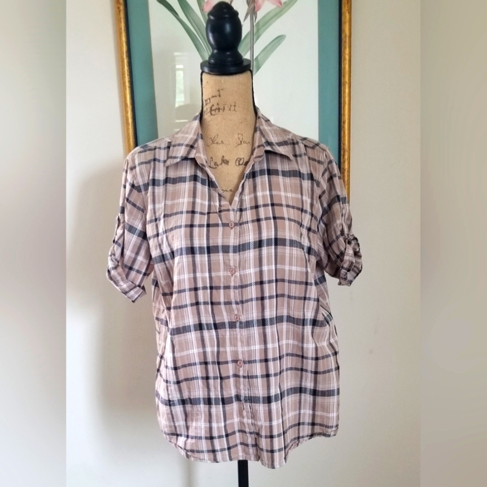 Hasting & Smith Cuff-Sleeved Blouse